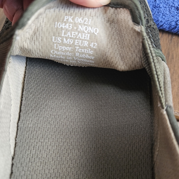 OluKai Men's Lae'ahi slip-on sneakers Size 9 - Picture 9 of 11